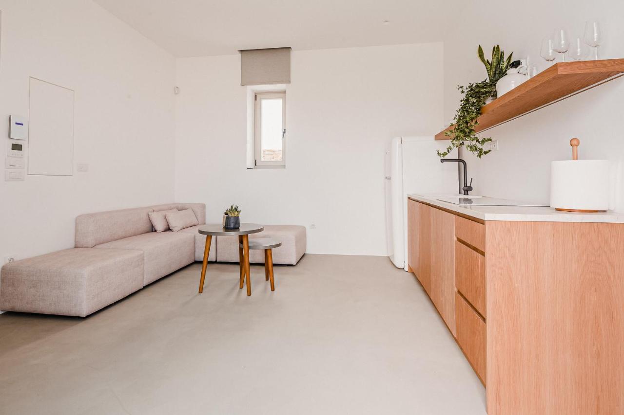 Amarelo Suites Klouvas Exteriör bild